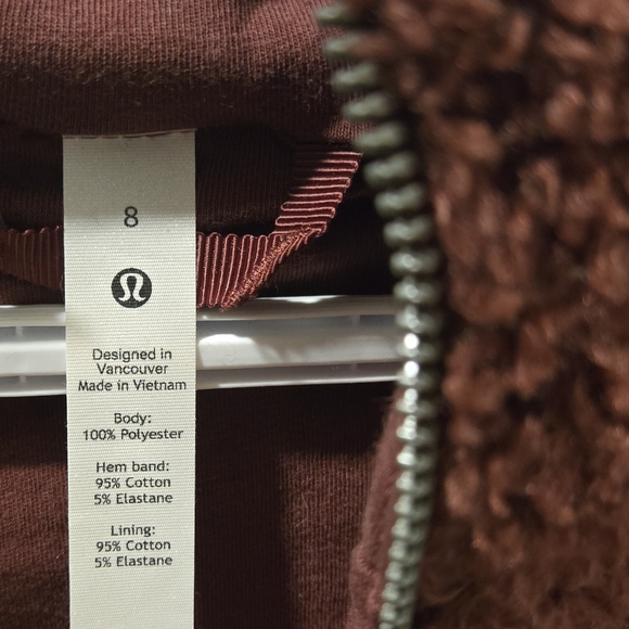 Lululemon textured fleece 1/2 zip red merlot - Picture 5 of 7